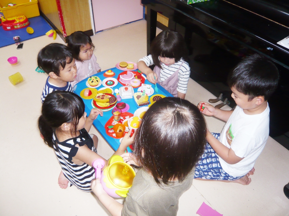 秋の夜長に みんなでパーティーごっこ\(○^ω^○)/